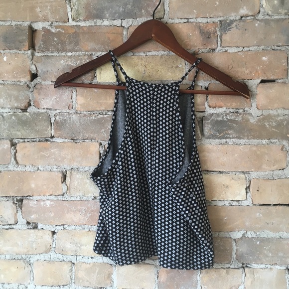 Brandy Melville Crop Top - Picture 4 of 6